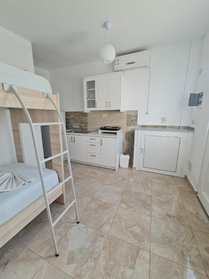 Ava'S Guesthouse Ксамил Экстерьер фото